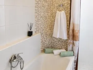 Pronájem bytu 1+1, Praha - Holešovice, U staré plynárny, 42 m2