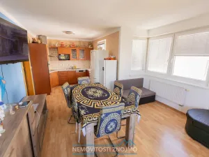 Prodej bytu 3+kk, Znojmo, Jarošova, 71 m2
