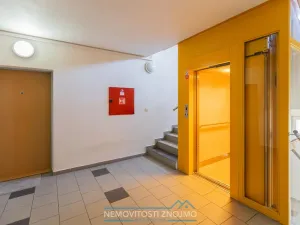 Prodej bytu 3+kk, Znojmo, Jarošova, 71 m2
