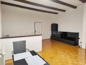 Pronájem bytu 2+kk, České Budějovice - České Budějovice 2, Husova tř., 61 m2