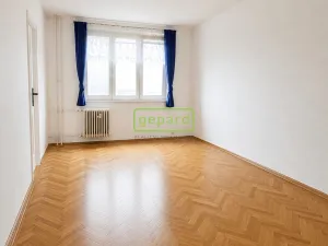 Pronájem bytu 2+1, Karlovy Vary, Závodu míru, 62 m2