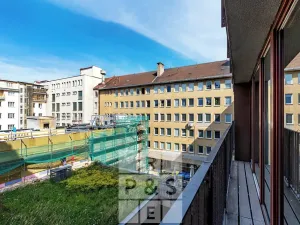Prodej bytu 2+kk, Praha - Holešovice, Na Maninách, 59 m2
