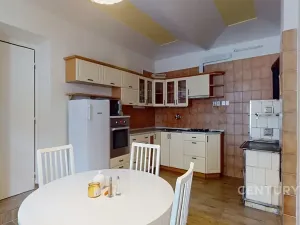 Prodej rodinného domu, Hrusice, Náves, 245 m2