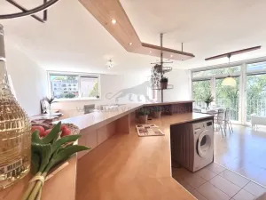 Prodej bytu 4+kk, Praha - Vysočany, Skloněná, 116 m2