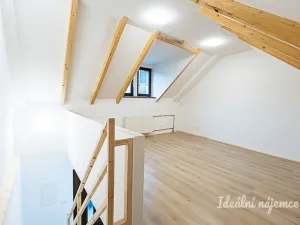 Pronájem bytu 2+kk, Praha - Lysolaje, Lysolajské údolí, 49 m2