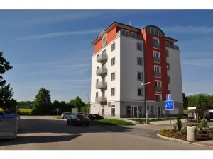 Pronájem bytu 2+kk, České Budějovice - České Budějovice 2, U Boru, 38 m2
