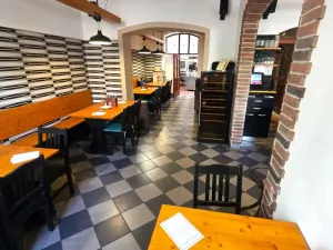 Pronájem restaurace, Písek - Budějovické Předměstí, Sedláčkova, 110 m2