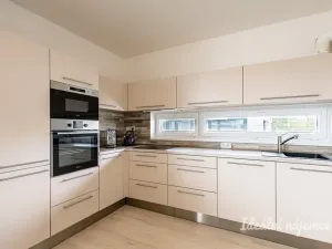 Pronájem bytu 2+kk, Praha - Černý Most, Mrázkova, 50 m2