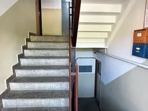 Dražba bytu 3+1, Žiželice, Komenského, 61 m2