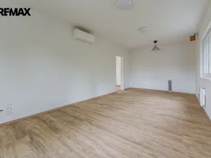 Pronájem kanceláře, Úvaly, Maroldova, 70 m2