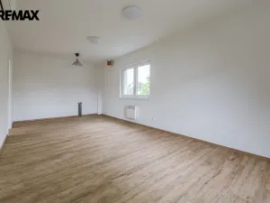 Pronájem kanceláře, Úvaly, Maroldova, 70 m2
