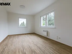 Pronájem kanceláře, Úvaly, Maroldova, 70 m2