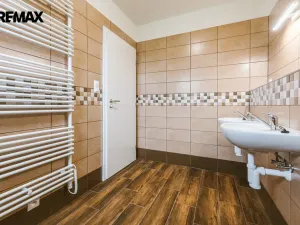 Pronájem kanceláře, Úvaly, Maroldova, 70 m2