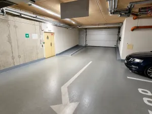 Pronájem garážového stání, Praha, Tomkova, 12 m2