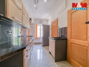 Prodej bytu 3+1, Cheb, Hradební, 56 m2