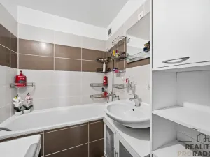 Prodej bytu 3+1, Hodonín, Šumná, 66 m2