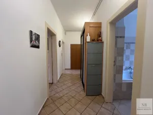Pronájem bytu 4+1, Karlovy Vary, Šmeralova, 98 m2