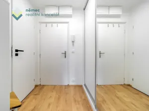 Pronájem bytu 1+kk, Praha - Kamýk, Otradovická, 34 m2