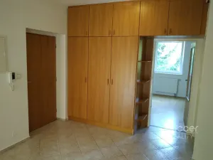 Pronájem bytu 3+1, Praha - Smíchov, Na Hřebenkách, 88 m2