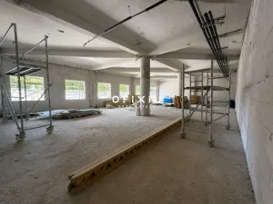 Pronájem obchodního prostoru, Kroměříž, Slovanské náměstí, 183 m2