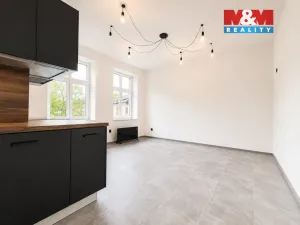 Pronájem bytu 1+kk, Trutnov - Dolní Předměstí, Maxima Gorkého, 28 m2