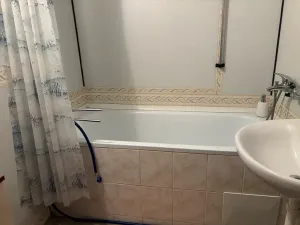 Pronájem bytu 1+kk, Zlín, Javorová, 30 m2