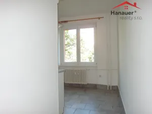 Pronájem bytu 2+1, Ústí nad Labem - Bukov, Dukelských hrdinů, 57 m2