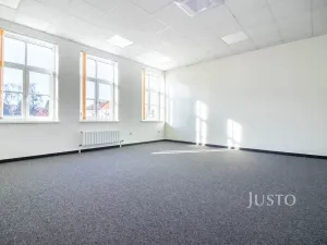 Pronájem kanceláře, Frýdek-Místek - Místek, Josefa Václava Sládka, 67 m2