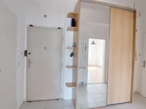 Prodej bytu 2+kk, Praha, Vyšší, 52 m2