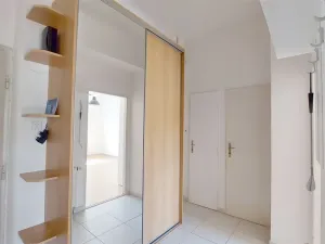 Prodej bytu 2+kk, Praha, Vyšší, 52 m2