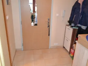 Pronájem bytu 1+kk, Praha - Hostivař, Bratislavská, 36 m2