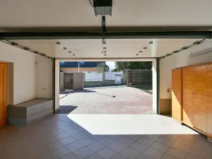 Pronájem rodinného domu, Horoměřice, 350 m2