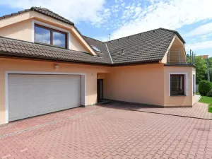 Pronájem rodinného domu, Horoměřice, 350 m2