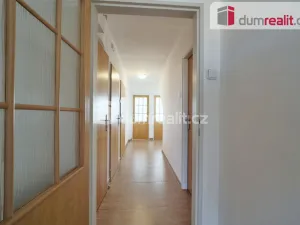 Pronájem bytu 4+1, Praha - Březiněves, Na hlavní, 96 m2
