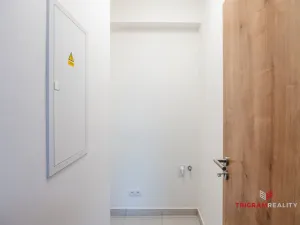 Pronájem bytu 2+kk, Hradec Králové - Nový Hradec Králové, Antonína Petrofa, 49 m2