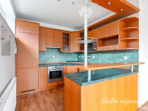 Pronájem bytu 2+kk, Praha - Kbely, Pod Nouzovem, 65 m2