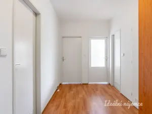 Pronájem bytu 2+kk, Praha - Kbely, Pod Nouzovem, 65 m2