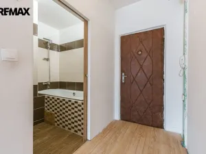 Prodej bytu 1+1, Bystřany, Pražská, 36 m2
