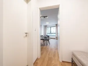 Pronájem bytu 1+kk, Praha, Milánská, 31 m2