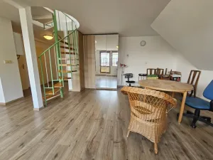 Pronájem bytu 2+kk, Praha, Strakatého, 84 m2