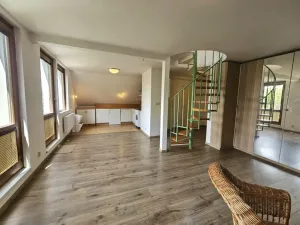 Pronájem bytu 2+kk, Praha, Strakatého, 84 m2