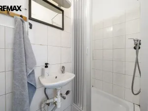 Pronájem bytu 1+kk, Úpice, Dr. E. Beneše, 20 m2