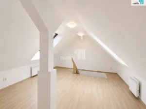 Prodej bytu 3+kk, Praha - Hrdlořezy, Českobrodská, 72 m2