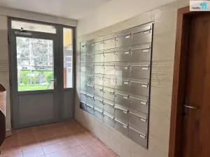 Prodej bytu 3+1, Praha - Horní Počernice, Běluňská, 73 m2
