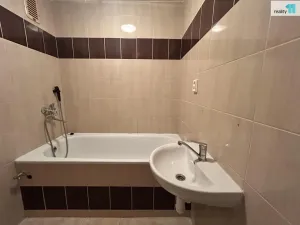 Prodej bytu 3+1, Praha - Horní Počernice, Běluňská, 73 m2