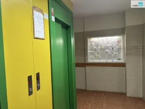 Prodej bytu 3+1, Praha - Horní Počernice, Běluňská, 73 m2