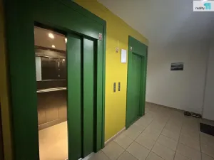 Prodej bytu 3+1, Praha - Horní Počernice, Běluňská, 73 m2