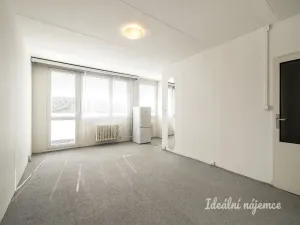 Pronájem bytu 1+kk, Praha - Vršovice, Baškirská, 34 m2