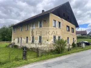 Prodej atypického bytu, Sezemice, 250 m2