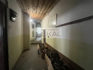 Prodej atypického bytu, Sezemice, 250 m2